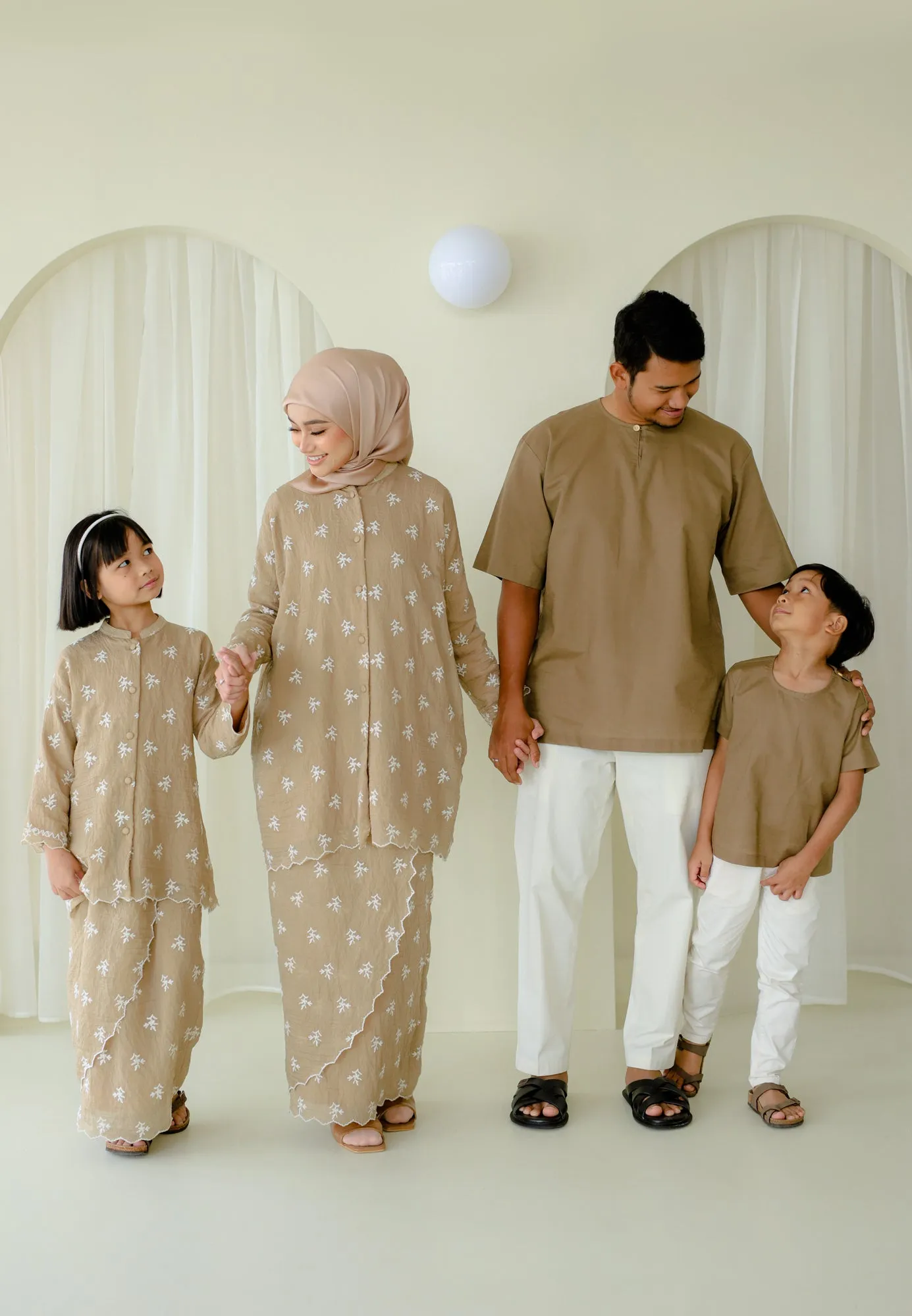 Bertemu Kurung (Brown)