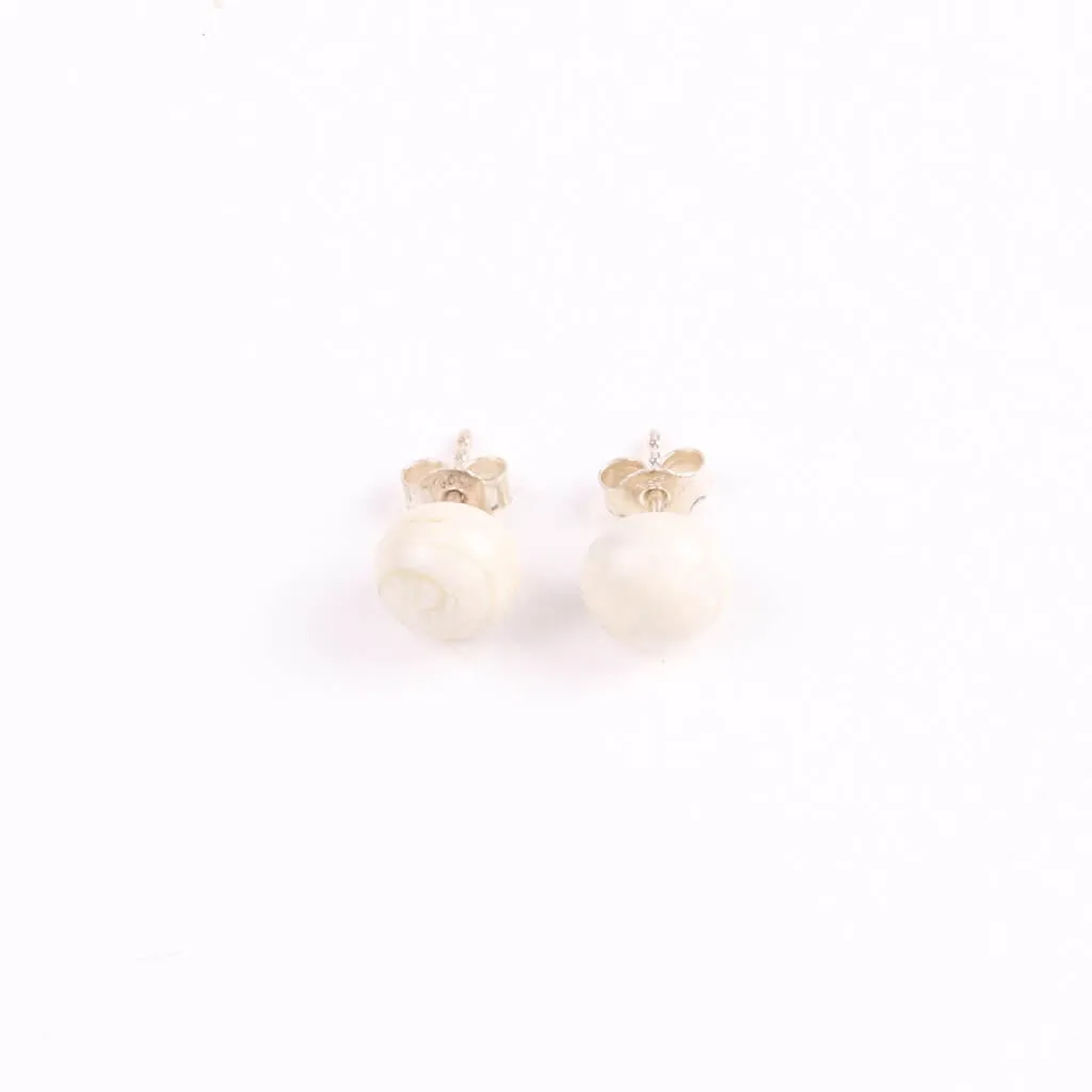 Centouno Ivory Stud Earrings