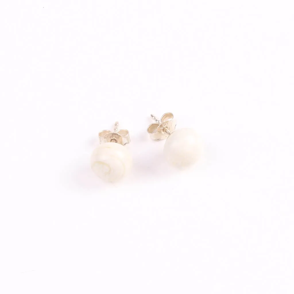 Centouno Ivory Stud Earrings