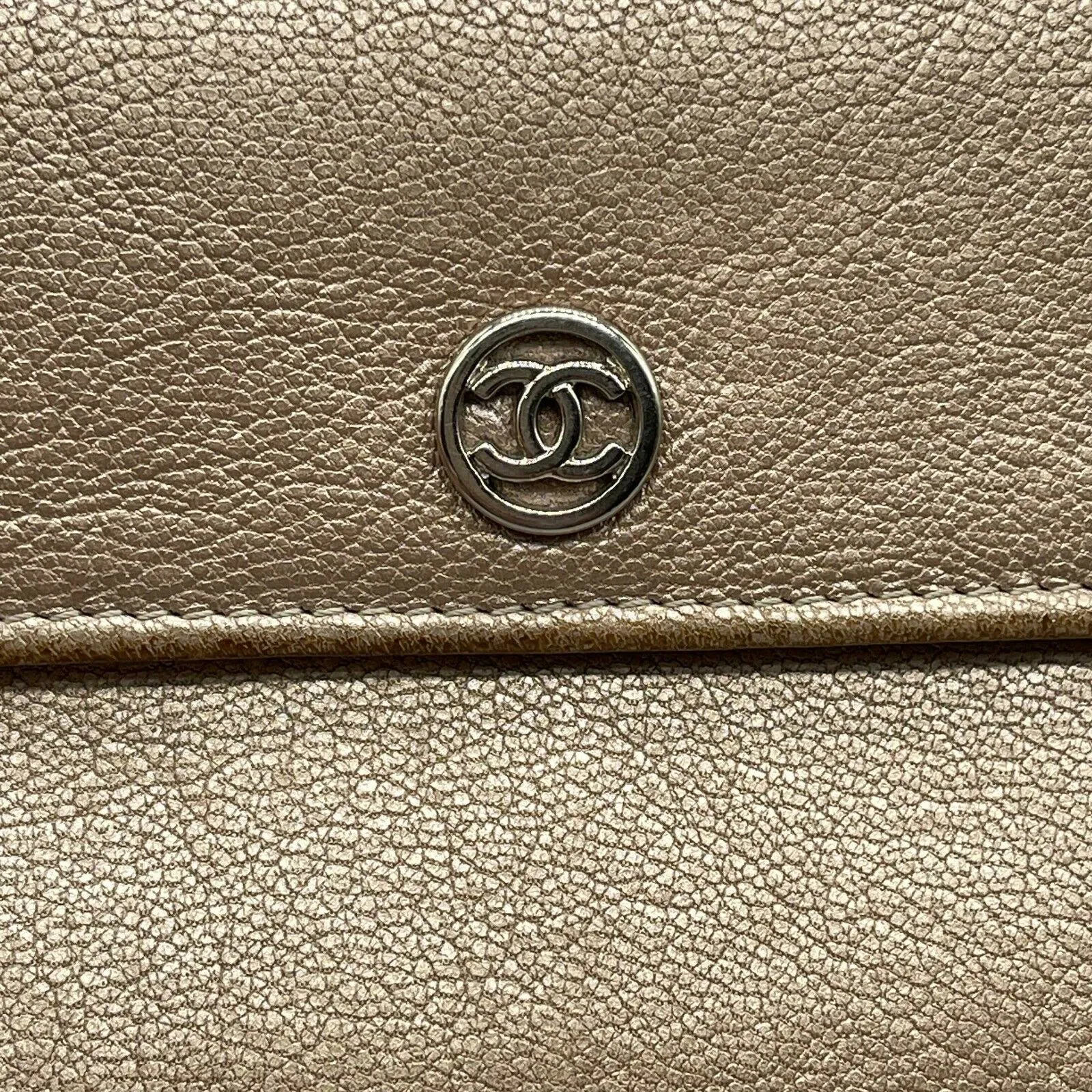 CHANEL- 07C Metallic Gold Leather / Silver Hardware Wallet CC Caviar