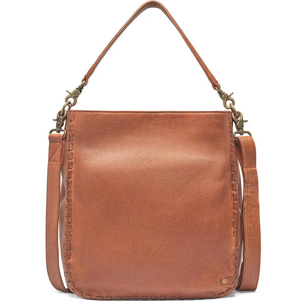 Shoulderbag with delicate edge stitching / 16184 - Cognac