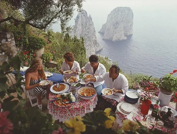 Slim Aarons | Dining Al Fresco On Capri