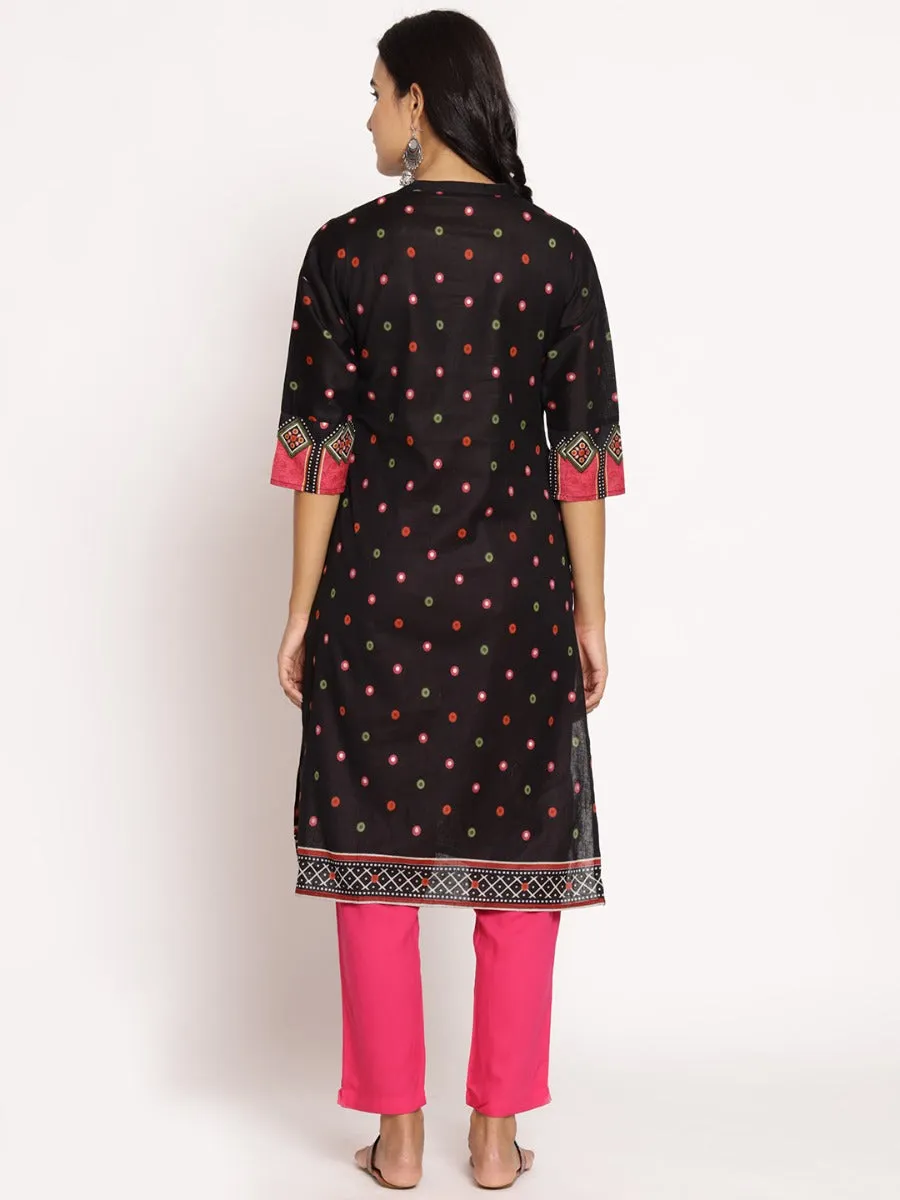 Women Black & Fuschia Geometrical Printed Kurta